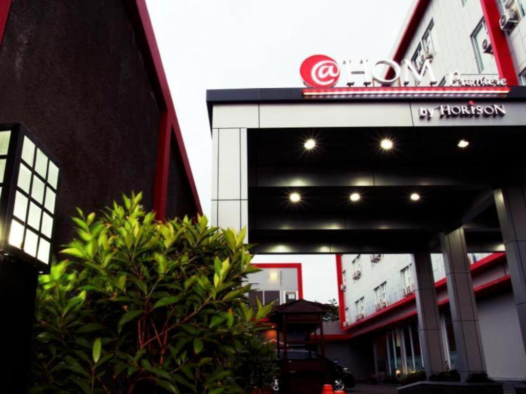 @Hom Premiere Cilacap Zewnętrze zdjęcie
