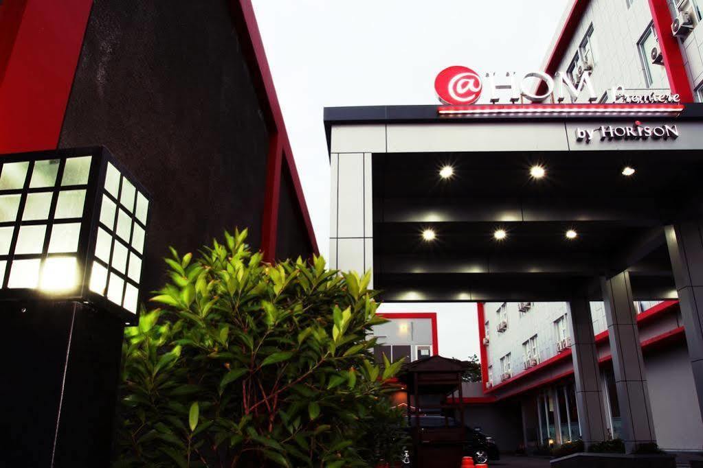 @Hom Premiere Cilacap Zewnętrze zdjęcie
